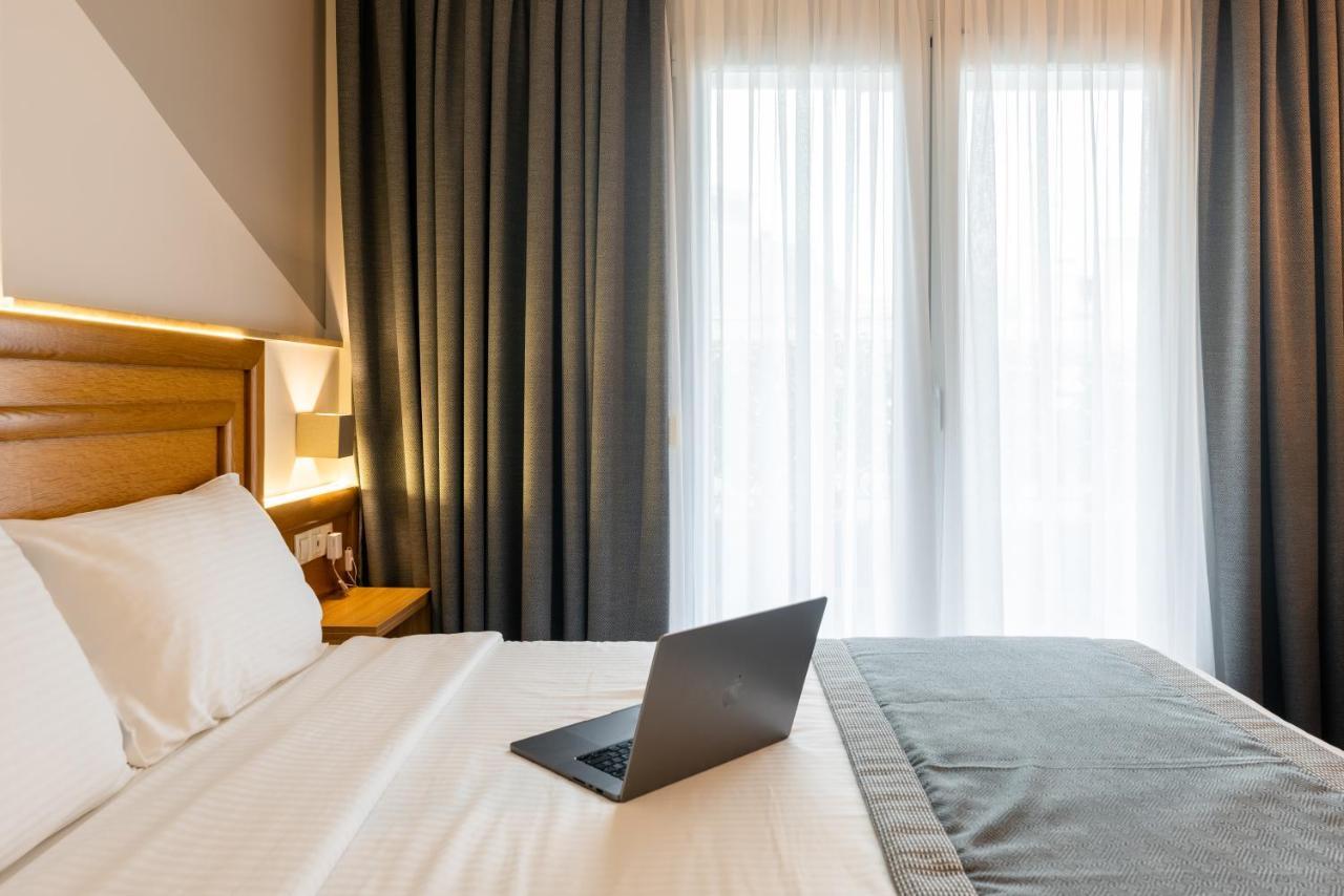 Poseidonio Hotel Piraeus Exterior photo